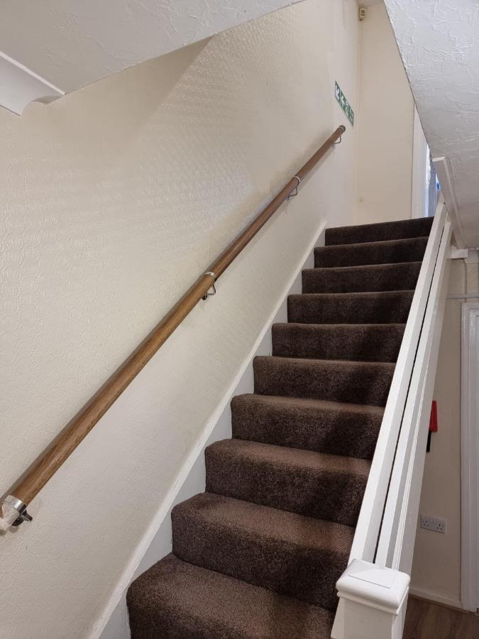 Crane Home In Dagenham With Free Wi Fi מראה חיצוני תמונה
