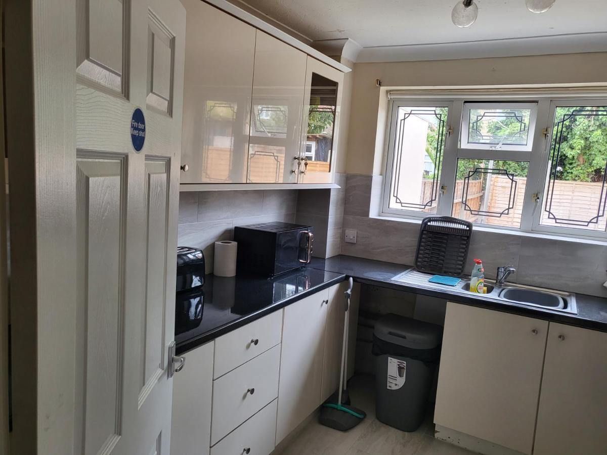 Crane Home In Dagenham With Free Wi Fi מראה חיצוני תמונה