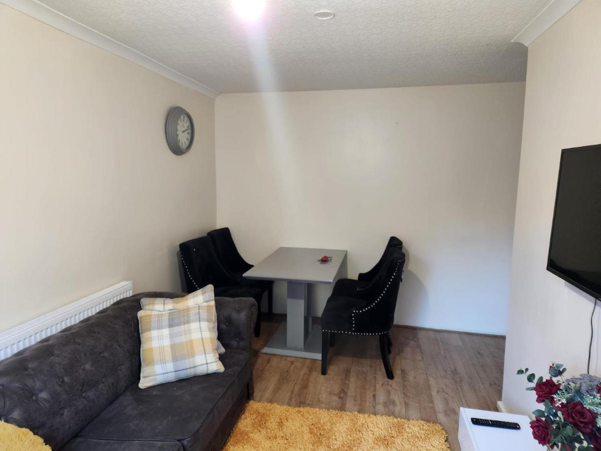 Crane Home In Dagenham With Free Wi Fi מראה חיצוני תמונה